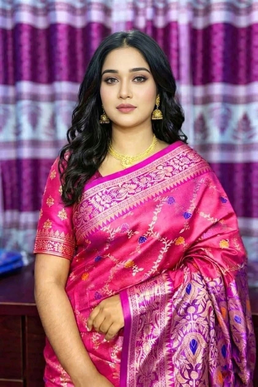 রাজকীয় ডিজাইনের সফট সিল্ক কাতান শাড়ি ও ফ্রি ব্লাউজ পিস